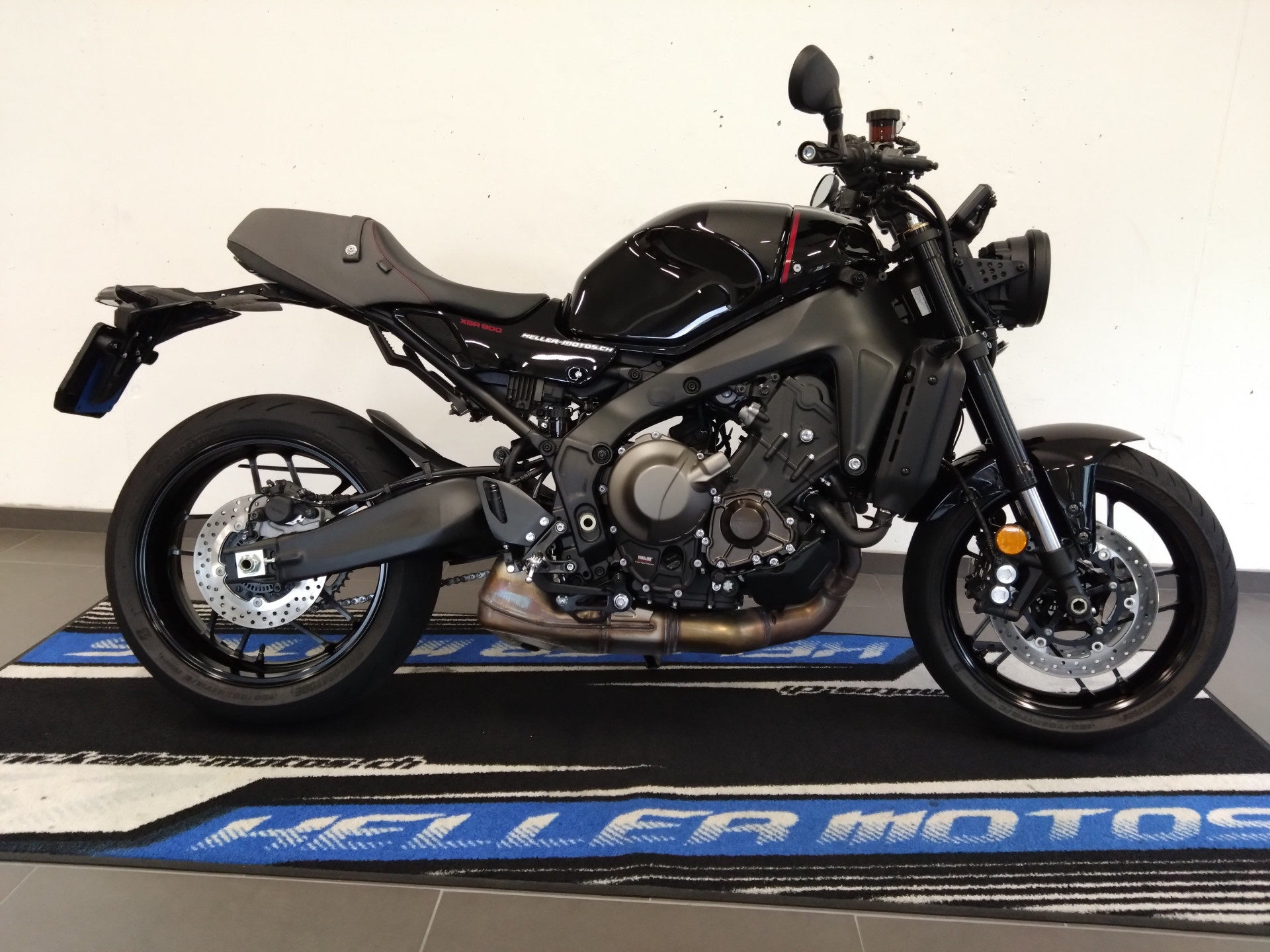 YAMAHA XSR 900
