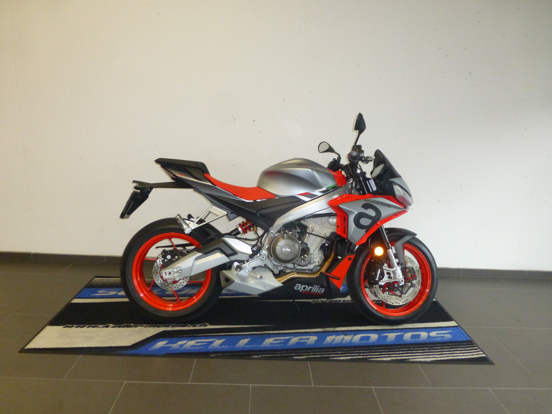 APRILIA Tuono 660