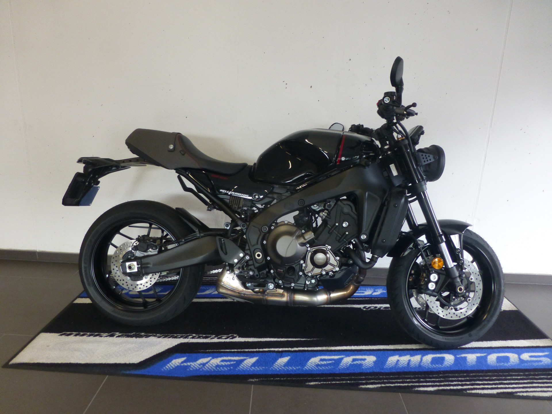 YAMAHA XSR 900
