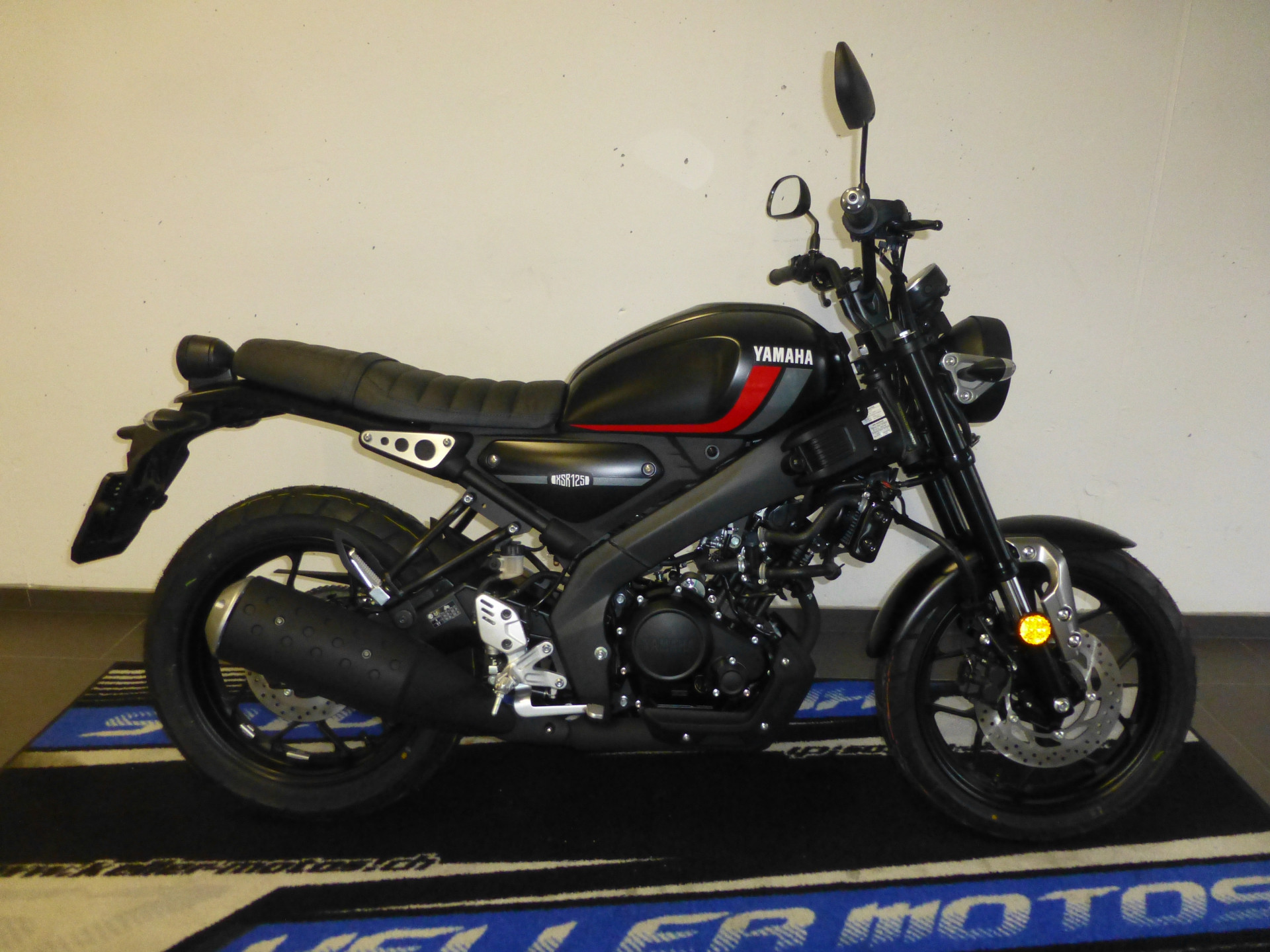 YAMAHA XSR 125