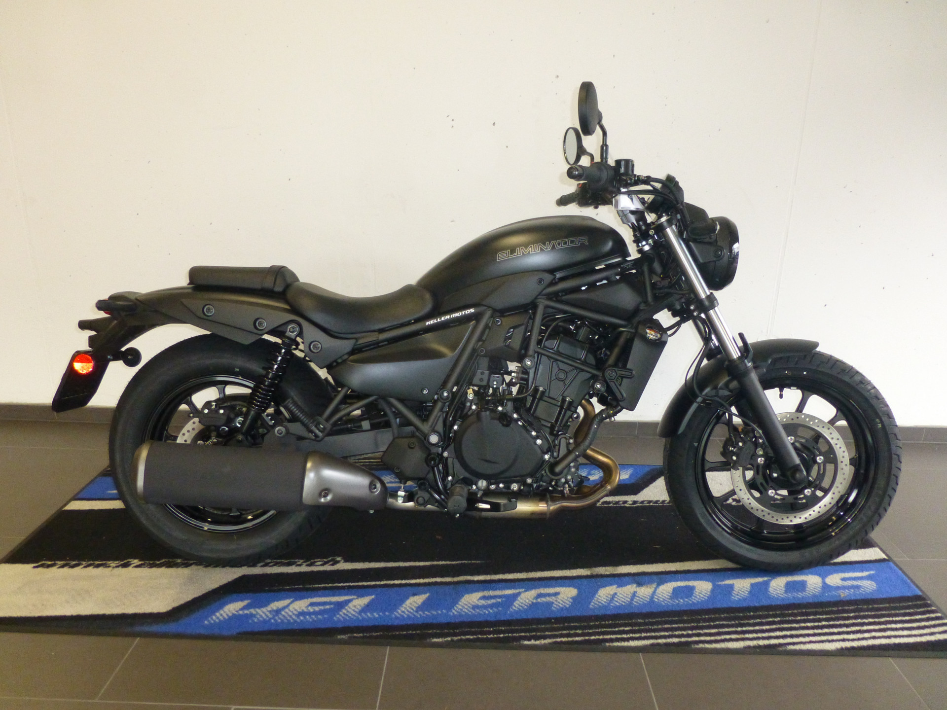 KAWASAKI Eliminator 500