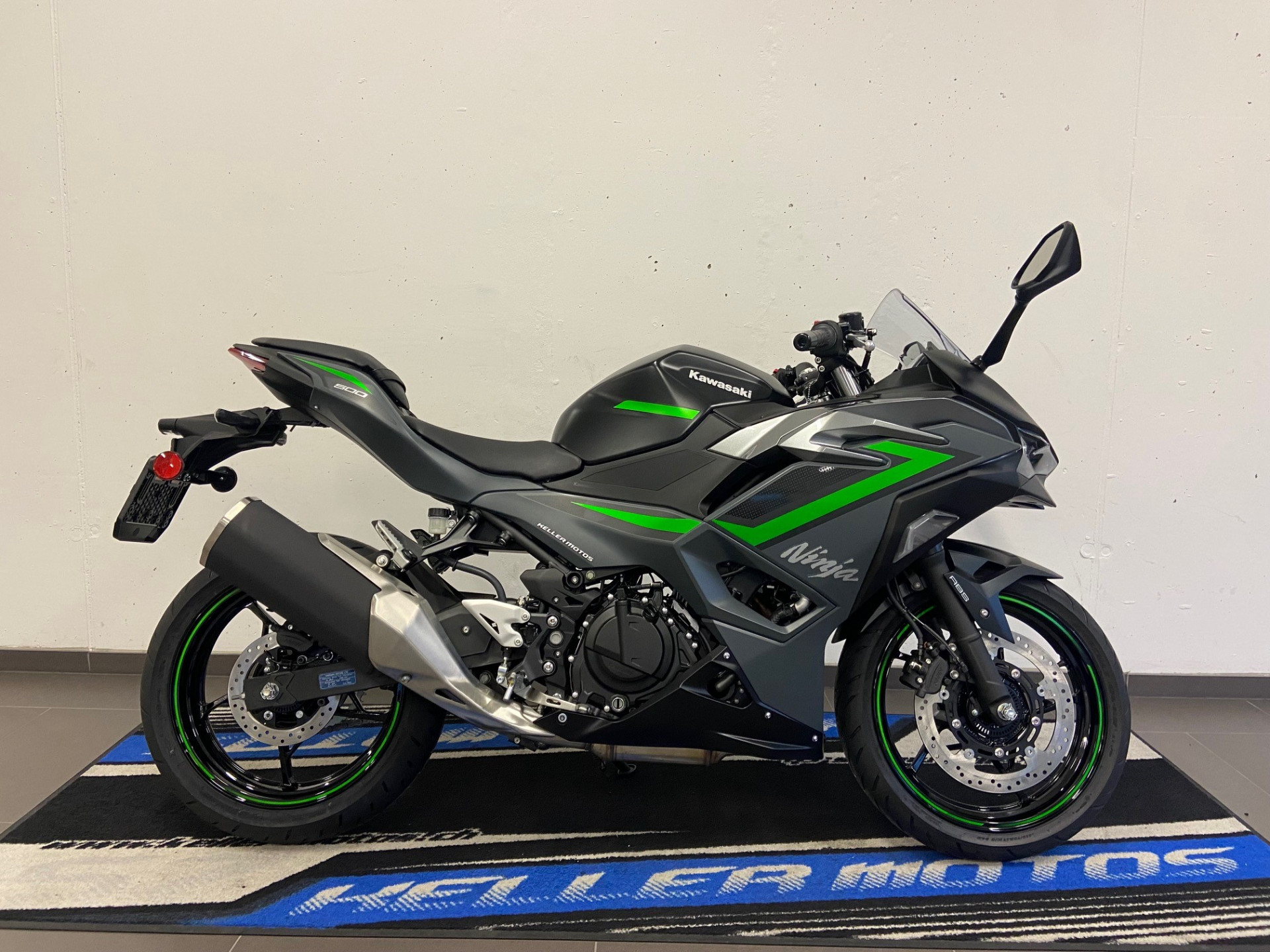 KAWASAKI Ninja 500 SE