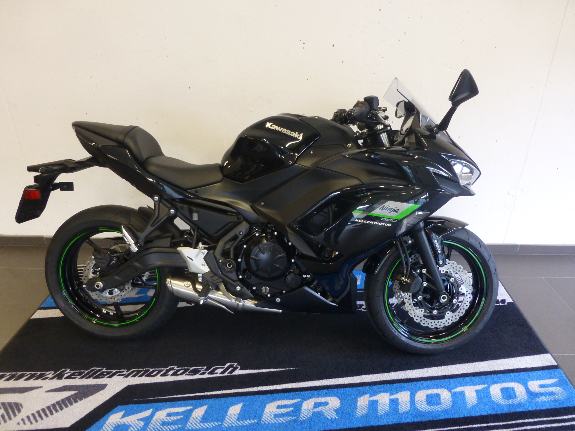 KAWASAKI Ninja 650
