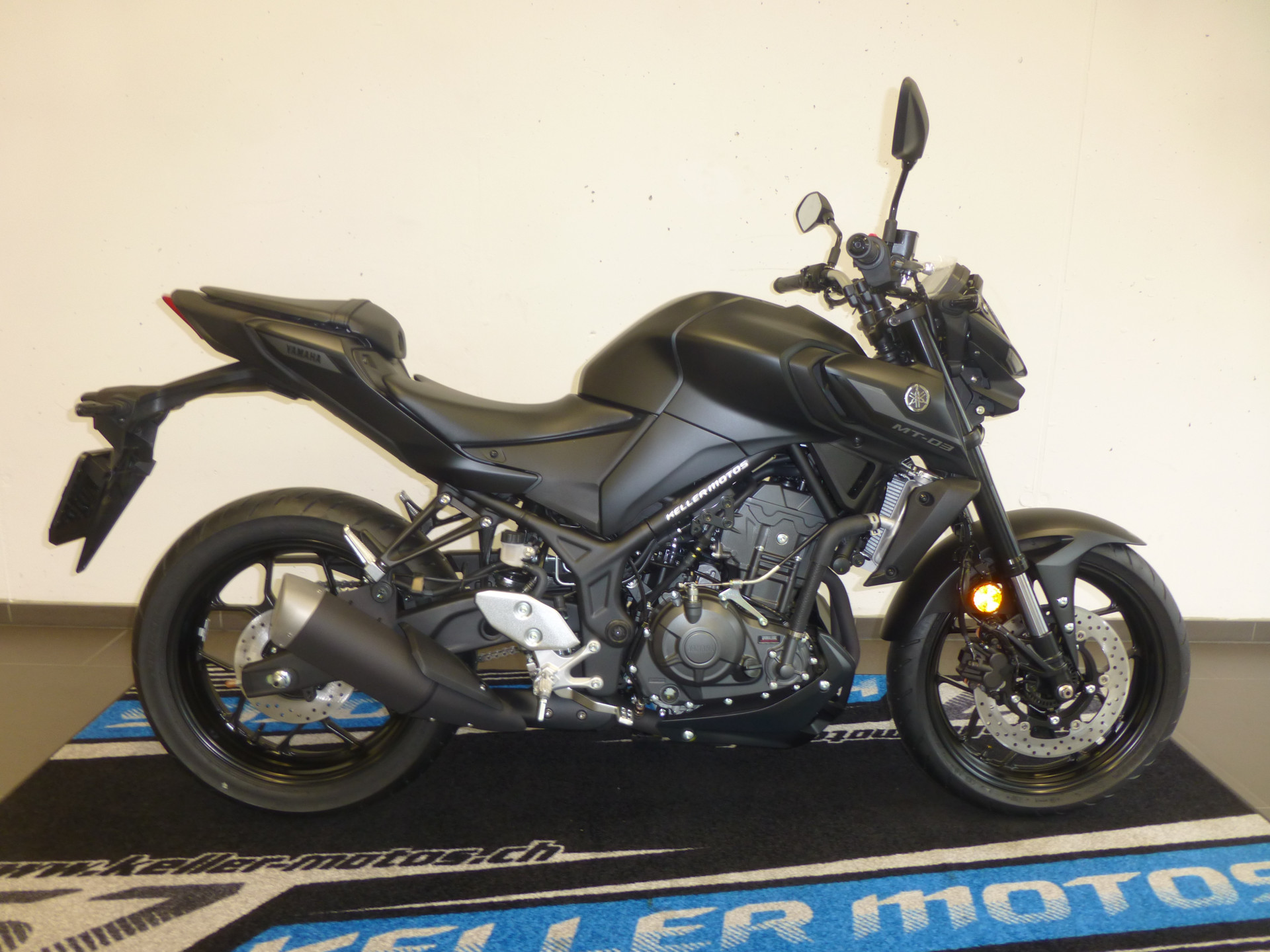 YAMAHA MT-03