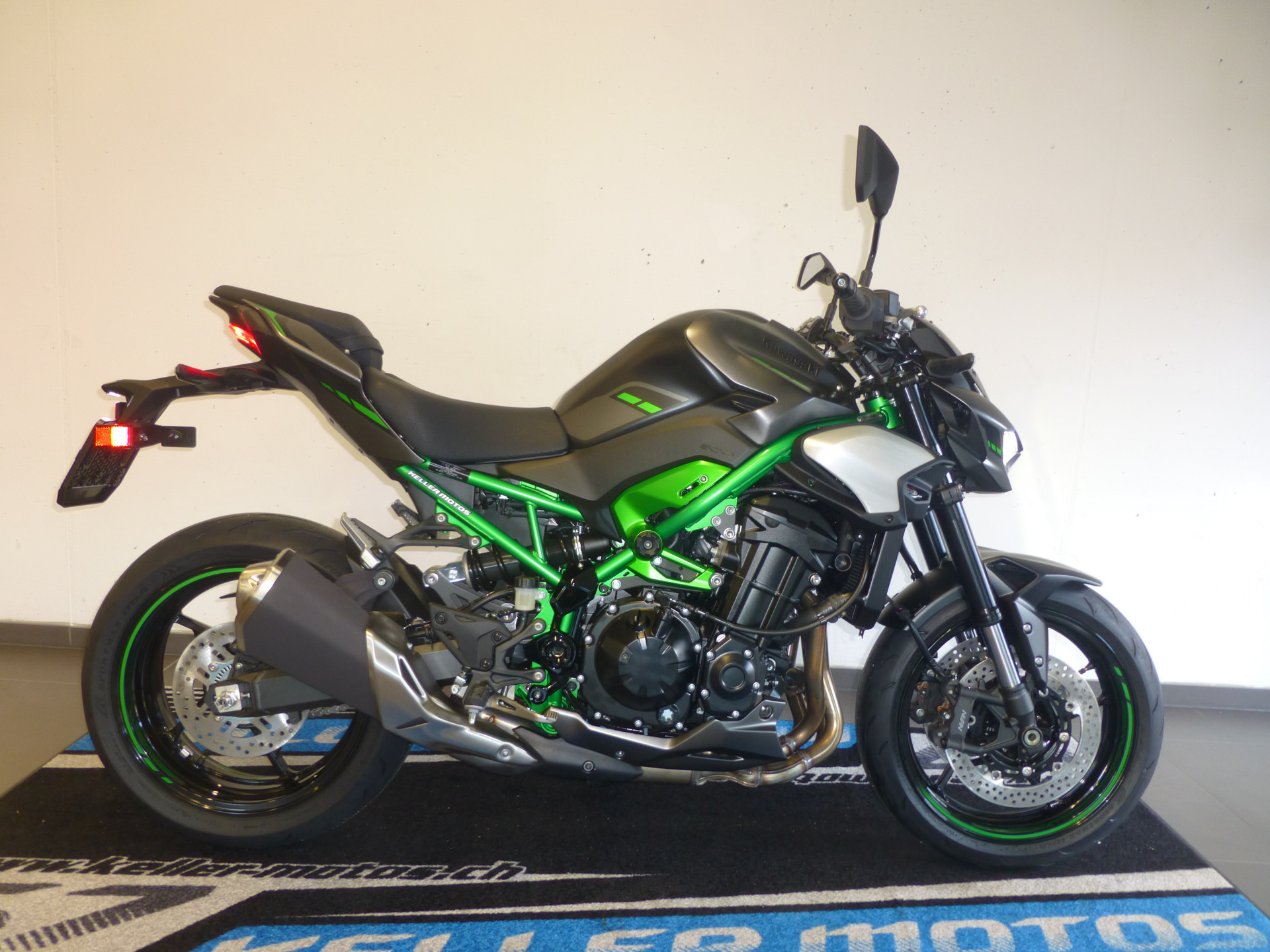 KAWASAKI Z 900