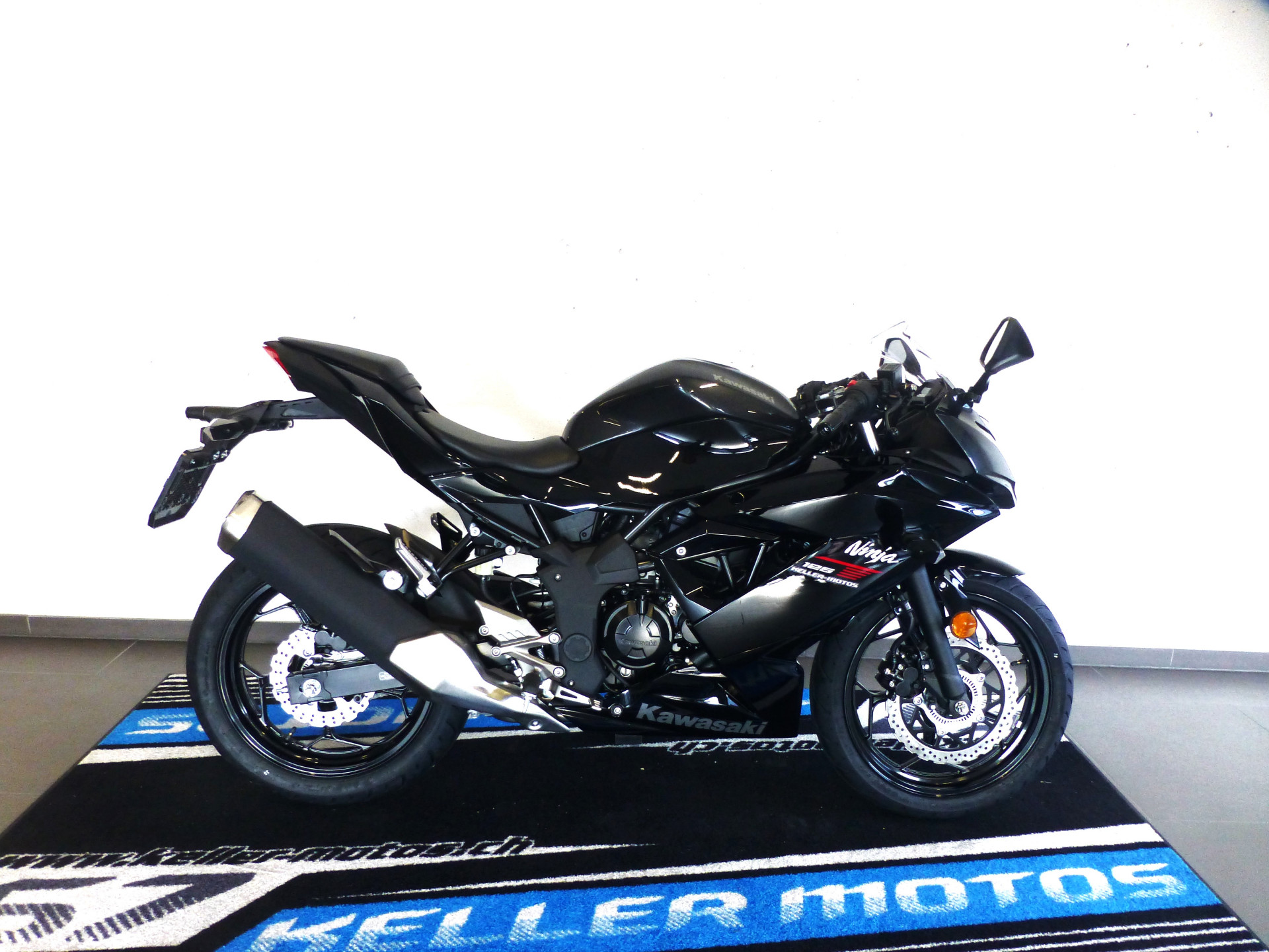 KAWASAKI Ninja 125