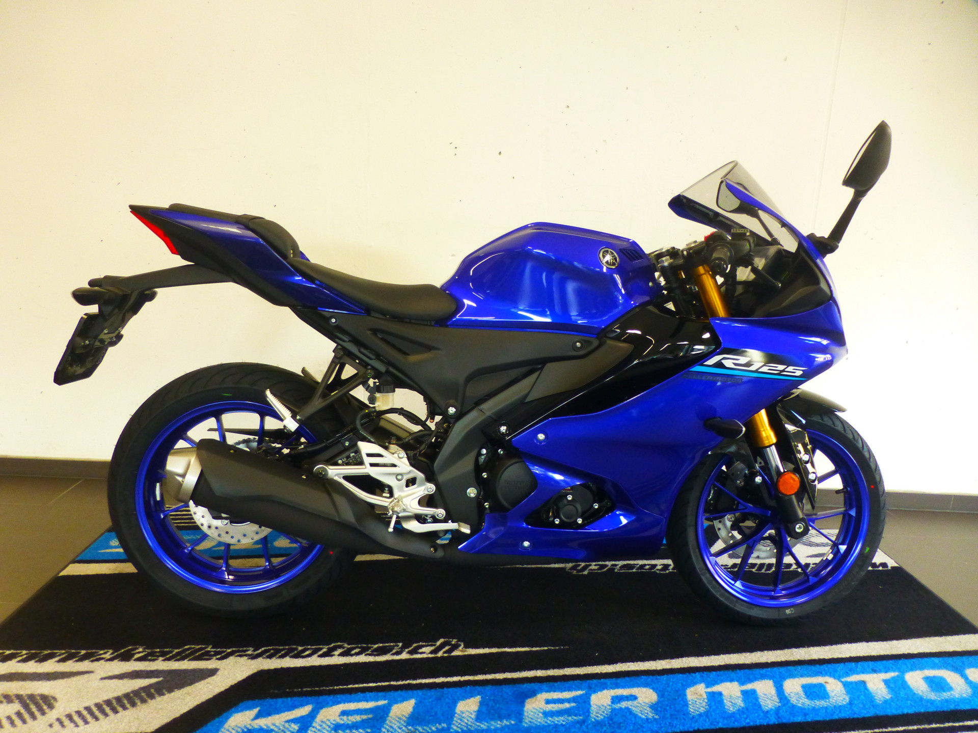 YAMAHA R125