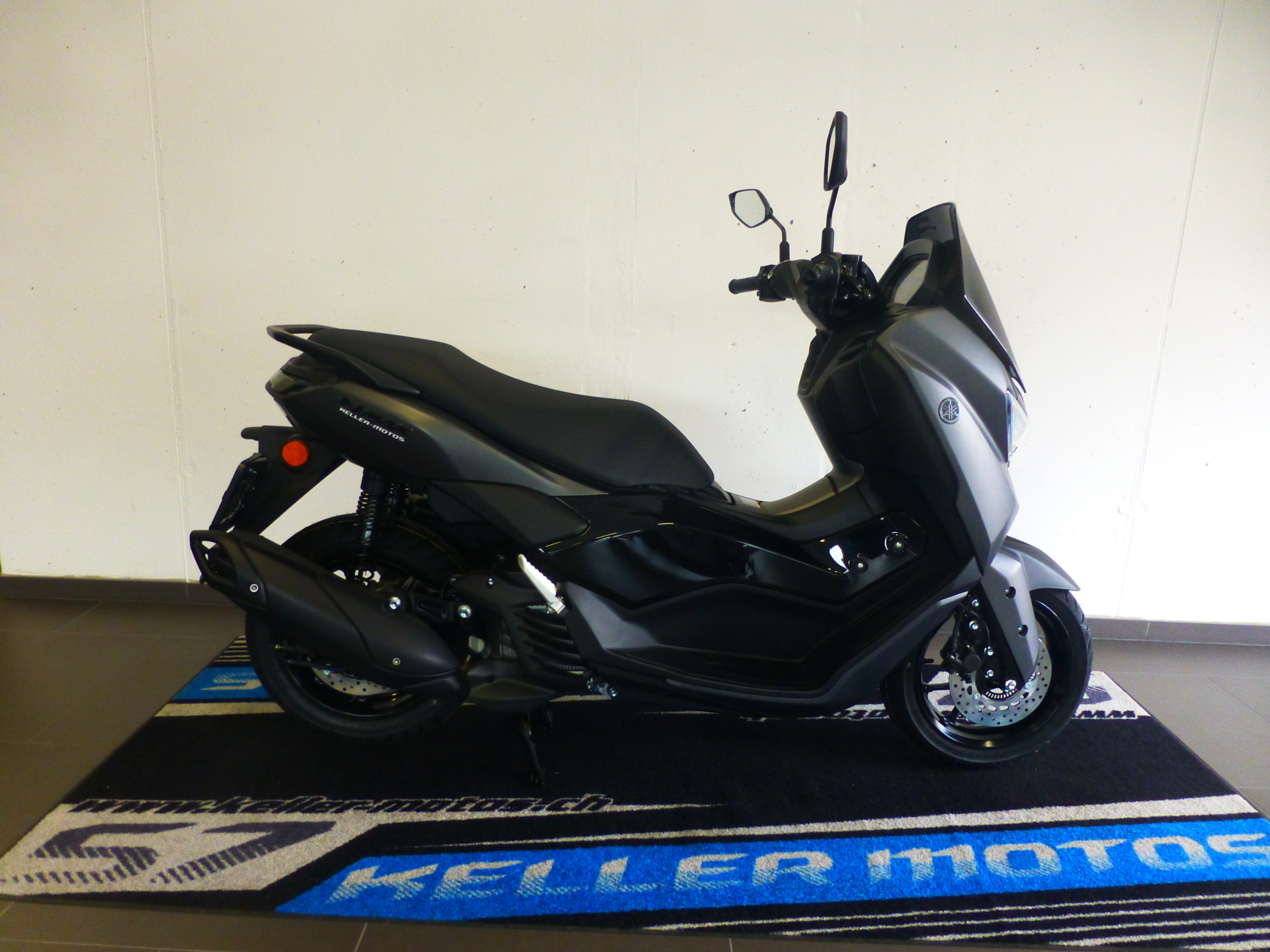 YAMAHA NMax 125