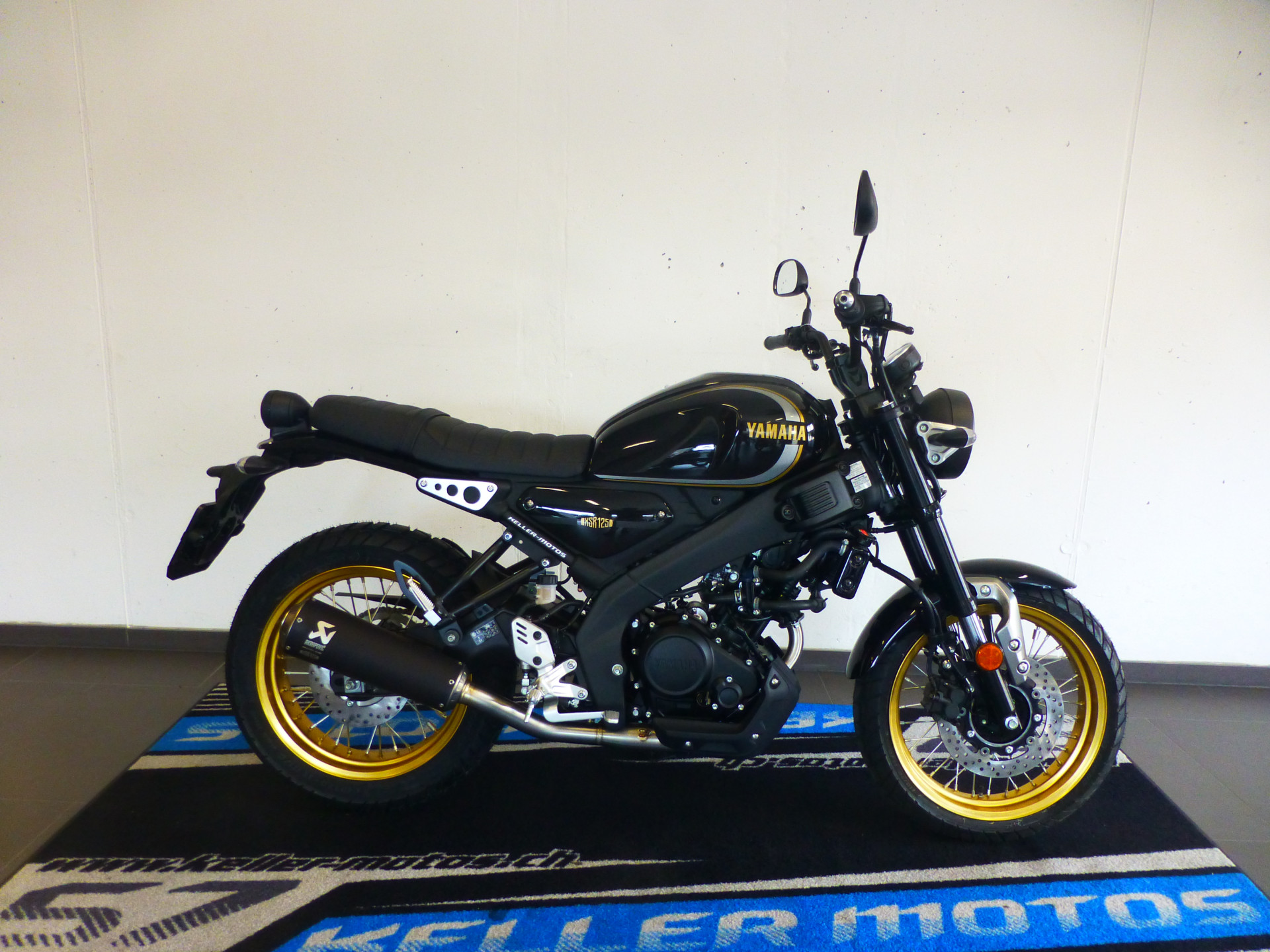 YAMAHA XSR 125 Legacy