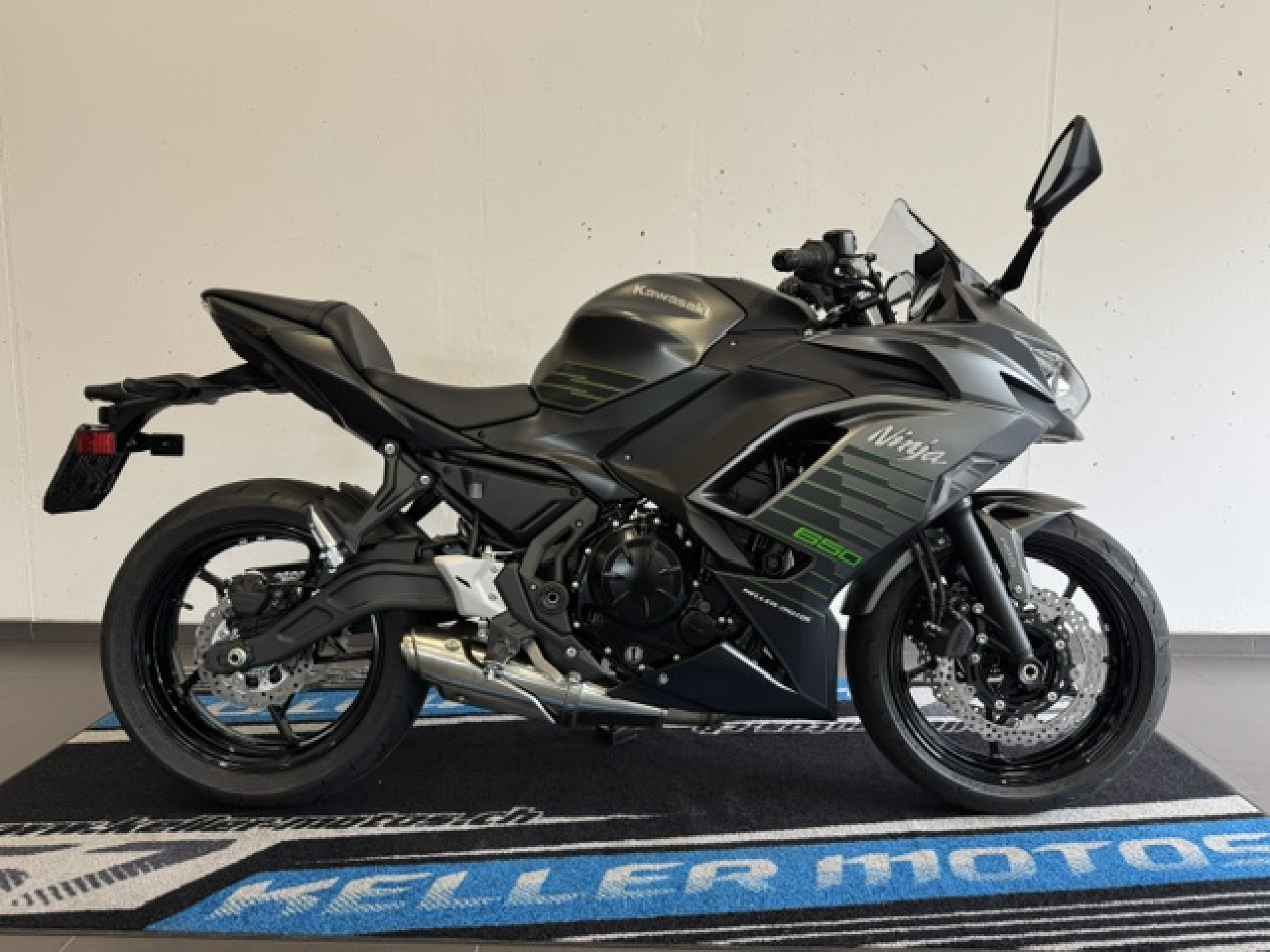KAWASAKI Ninja 650