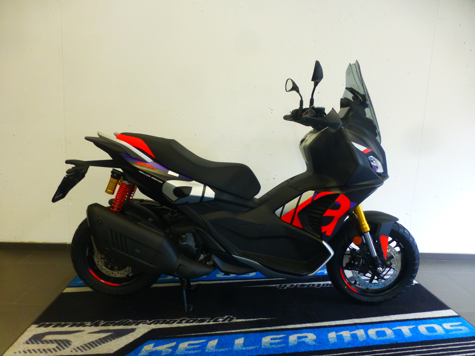 APRILIA SR GT 400 Replica