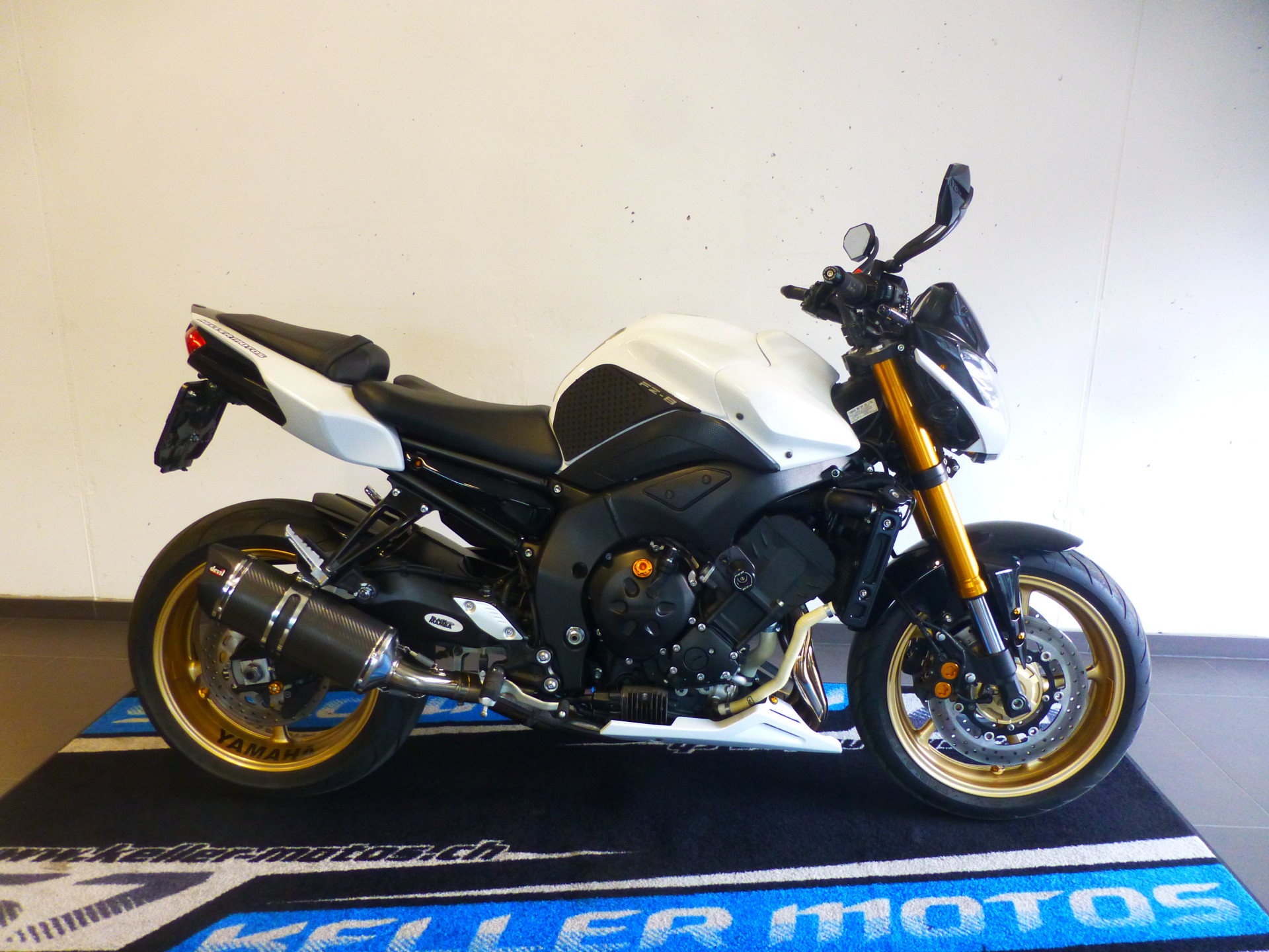 YAMAHA FZ 8 N