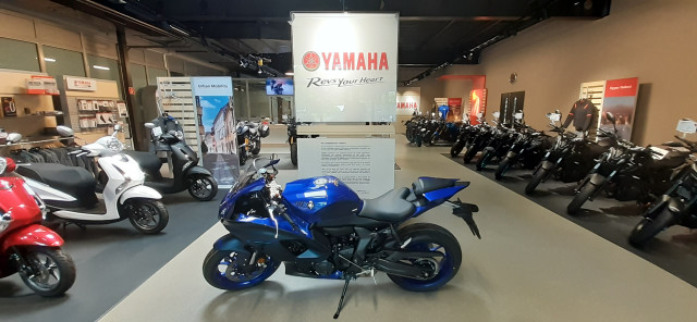 YAMAHA R7 Sport Moto neuve