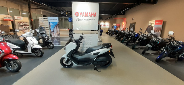 YAMAHA NMax 125 Roller Neufahrzeug