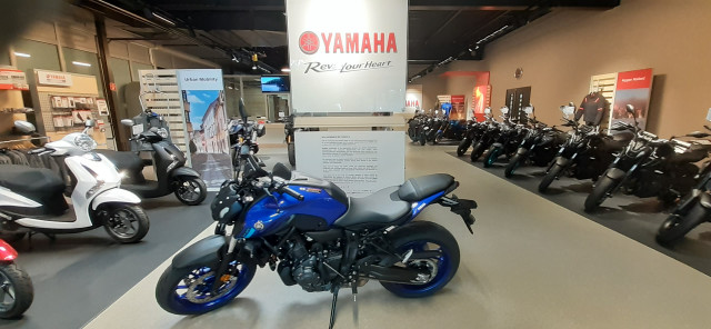 YAMAHA MT-07 Naked Neufahrzeug