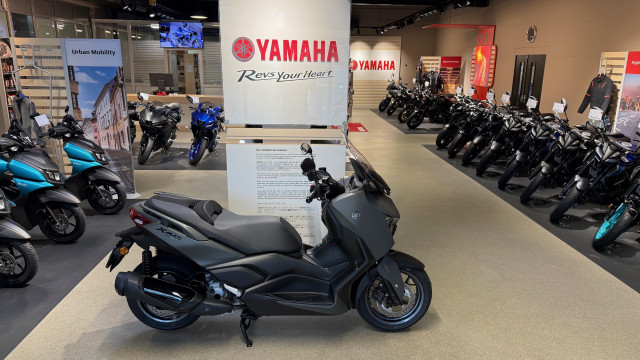 YAMAHA X-Max 300 Roller Neufahrzeug