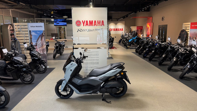 YAMAHA NMax 125 Tech Max Roller Neufahrzeug