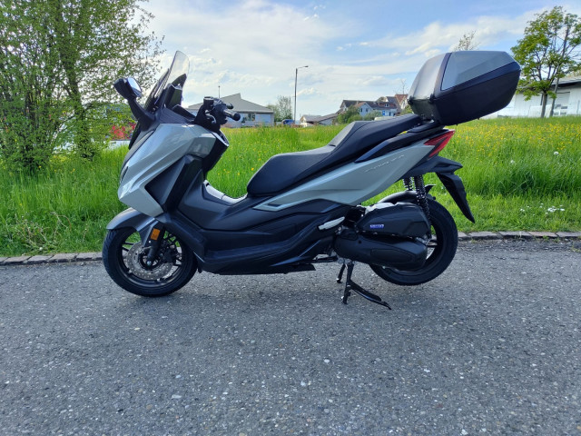 HONDA NSS 125 Forza Scooter Moto neuve