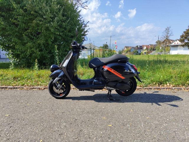 PIAGGIO Vespa GTV 300 HPE Scooter Moto nuova