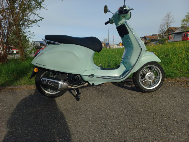 PIAGGIO Vespa Primavera 125 Roller Neufahrzeug