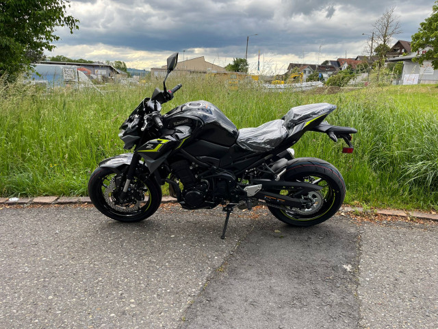 KAWASAKI Z 900 Naked New vehicle