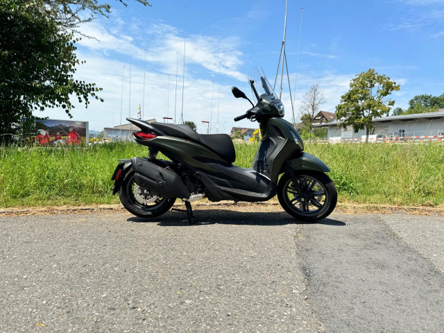 PIAGGIO Beverly 400 HPE Sport Scooter New vehicle