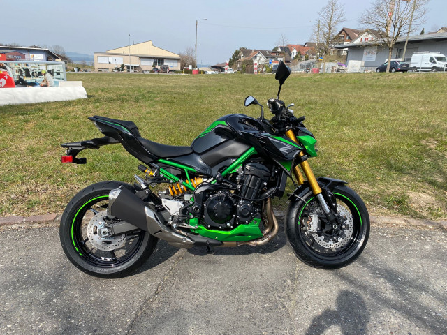 KAWASAKI Z 900 SE Naked Neufahrzeug