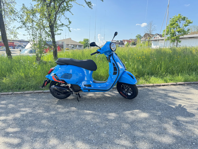 PIAGGIO Vespa GTS 125 Super Sport Roller Neufahrzeug