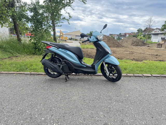 PIAGGIO Medley 125 Sport Roller Neufahrzeug