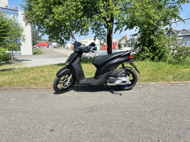 PIAGGIO Liberty 125 Sport Roller Neufahrzeug