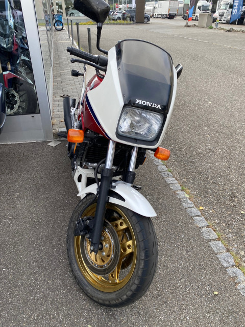 HONDA VF 750 F Sport Occasion