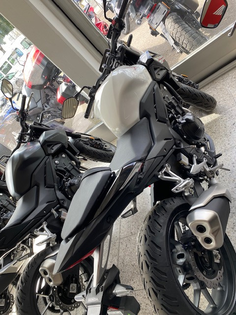 HONDA CB 500 Hornet Naked Vorführfahrzeug