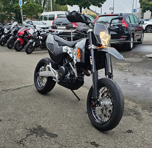 KTM 690 SMC Supermoto Supermoto Occasion