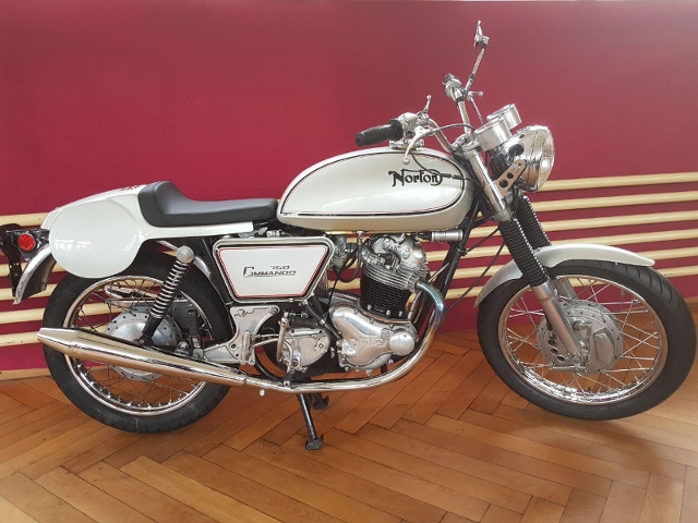 NORTON Commando Sport Used