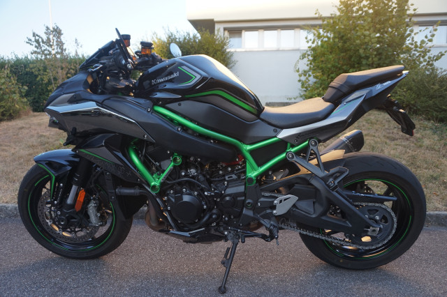 KAWASAKI Z H2 Naked Vorführfahrzeug