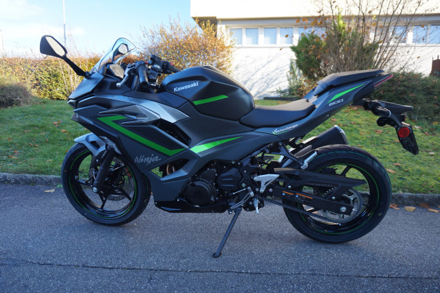 KAWASAKI Ninja 500 SE Sport Moto nuova