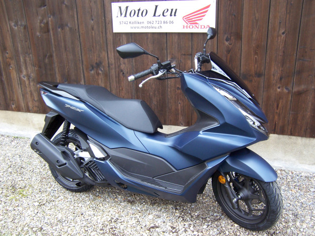 HONDA PCX 125 Scooter One day registration