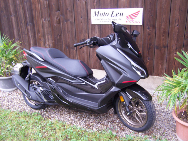 HONDA NSS 125 Forza Special Edition Roller Neufahrzeug
