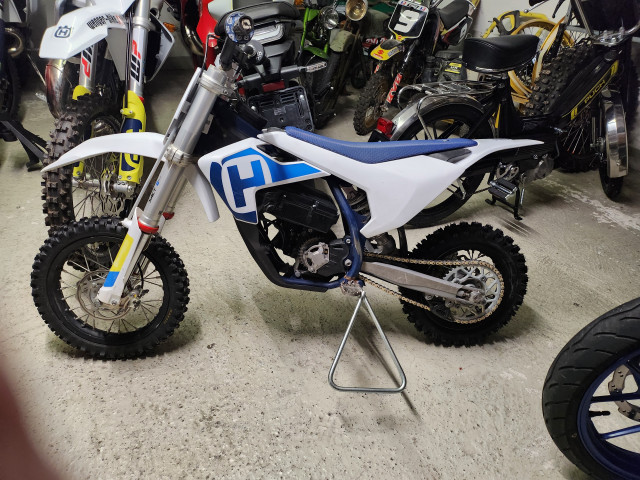 HUSQVARNA EE 5 Cross Used