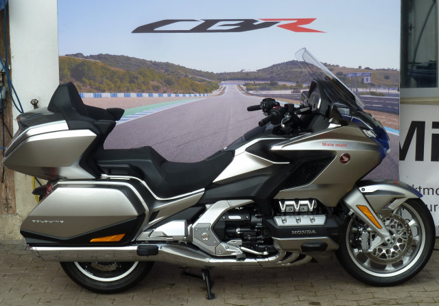 HONDA GL 1800 Gold Wing Tour DCT Touring Demo vehicle