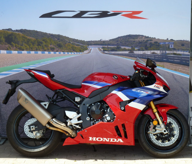 HONDA CBR 1000 RR-R Fireblade SP Sport Demo vehicle