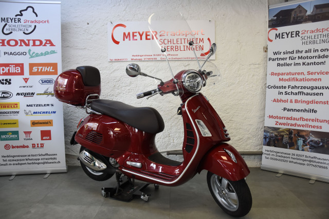 PIAGGIO Vespa GTS 300 HPE Scooter Usato