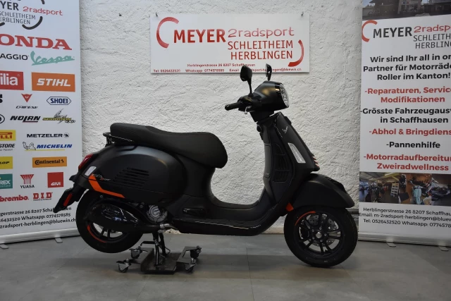 PIAGGIO Vespa GTS 125 Super Sport Roller Neufahrzeug PIAGGIO Vespa GTS 125 Super Sport Roller Neufahrzeug