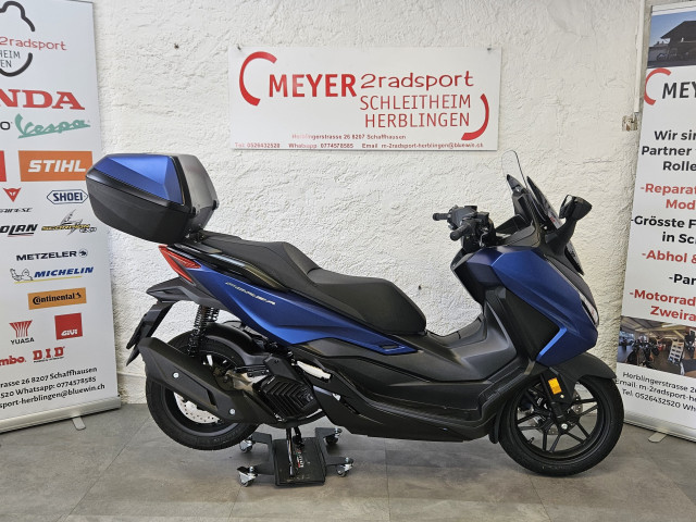 HONDA NSS 125 Forza Smart Top Box Roller Neufahrzeug