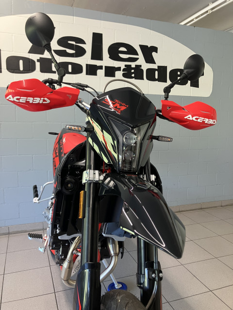 SWM SM 125 R Supermoto Neufahrzeug
