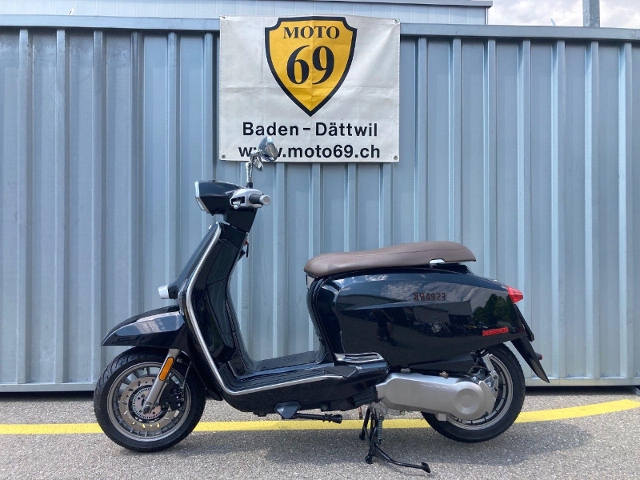 LAMBRETTA V125 Special Scooter Usato