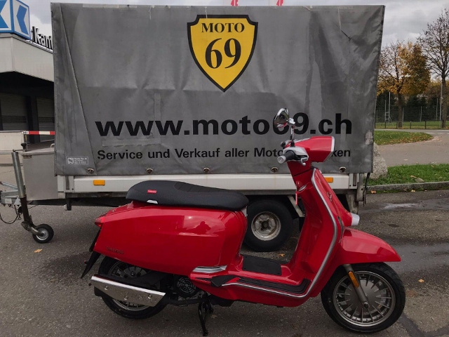 LAMBRETTA V125 Special Scooter Usato