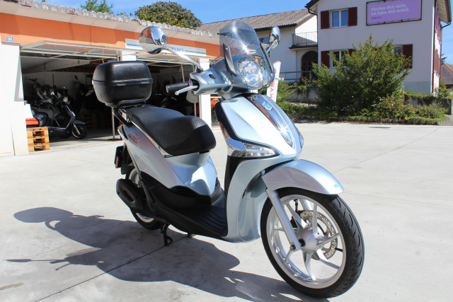 PIAGGIO Liberty 125 Roller Occasion