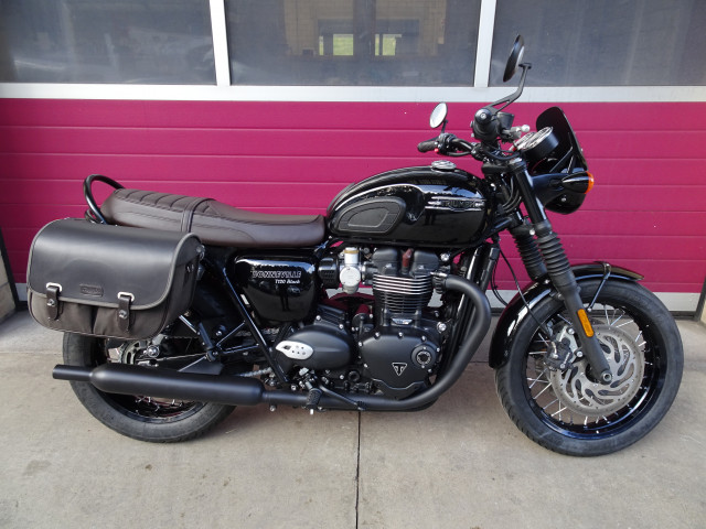 TRIUMPH Bonneville T120 Black Retro Occasion