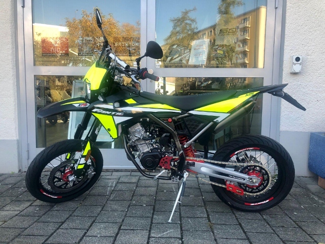 FANTIC MOTOR XMF 125 Supermoto Moto nuova